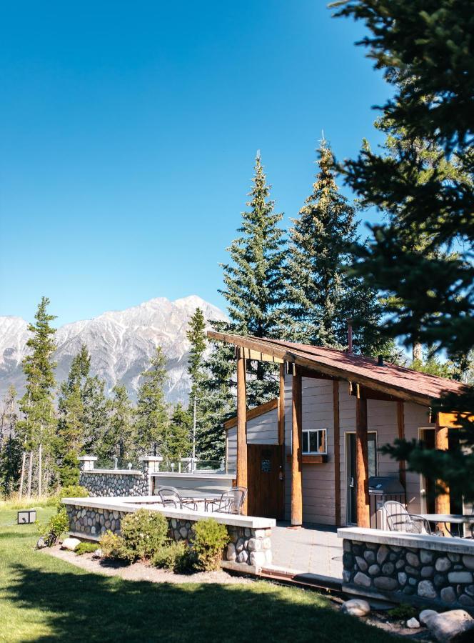 Patricia Lake Bungalows Jasper Exteriör bild