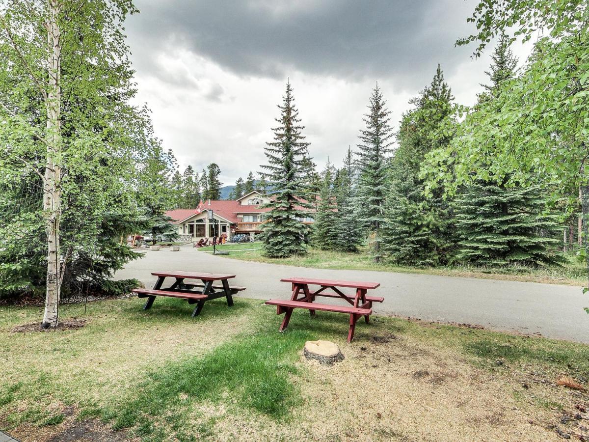 Patricia Lake Bungalows Jasper Exteriör bild